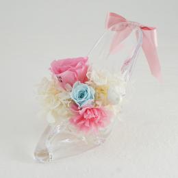 【メッセージローズ】シンデレラの靴 お花イッパイ!プリザーブドフラワーアレンジ≪シャーベットピンク≫