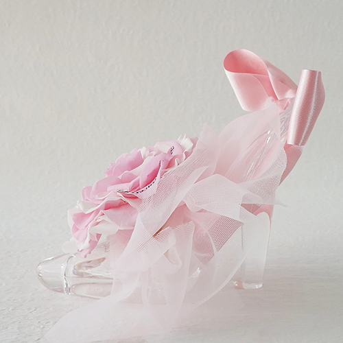 【メッセージローズ】シンデレラの靴 大輪プリザーブドフラワーアレンジ≪ピンク≫