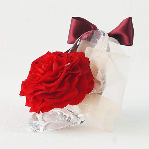 【メッセージローズ】シンデレラの靴 大輪プリザーブドフラワーアレンジ≪レッド≫