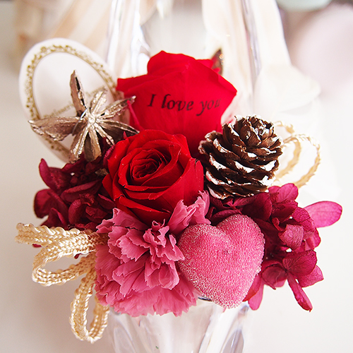 【メッセージローズ】シンデレラの靴 Heartfullプリザーブドフラワーアレンジ≪レッド≫