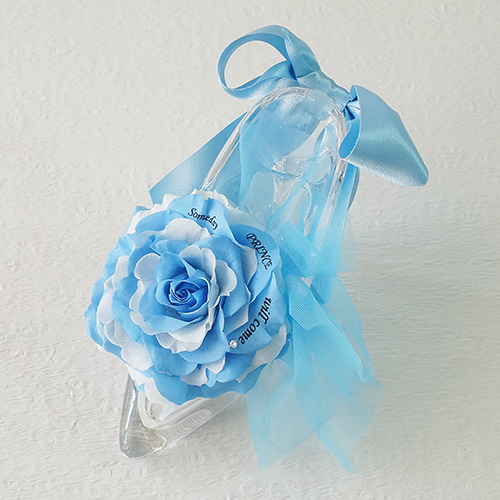 【メッセージローズ】シンデレラの靴 大輪プリザーブドフラワーアレンジ≪ブルー≫