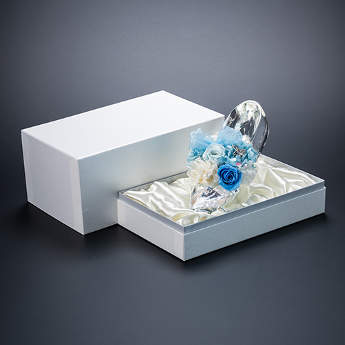 名入れ彫刻 シンデレラの靴 クリスタルガラス プリンセスアレンジ プリザーブドフラワー≪ブルー≫