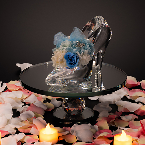 名入れ彫刻 シンデレラの靴 クリスタルガラス プリンセスアレンジ プリザーブドフラワー≪ブルー≫