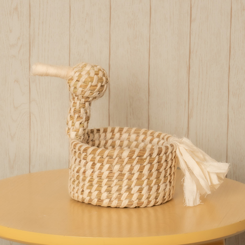 【花に記念日プリント】幸せを運ぶ鳥カゴMと季節のフラワーアレンジメント 生花・フェアトレード商品