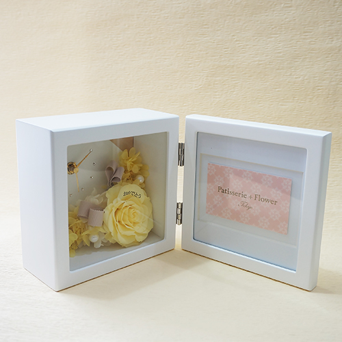 【花に記念日プリント】ピクチャークロックスタンド&プリザーブドフラワー≪イエロー≫