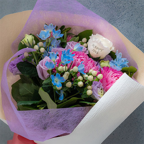 【花に記念日プリント】季節のブーケ ヴァイオレット Mサイズ 紫のバラ