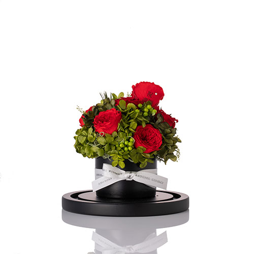 【花に記念日プリント】フラワードームアレンジメント レッド S