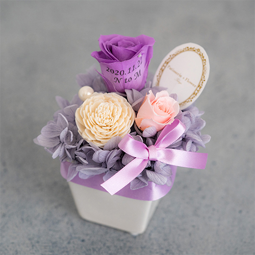 【花に記念日プリント】パステルプリザーブドフラワーアレンジ S ≪ヴァイオレット≫ 紫のバラ