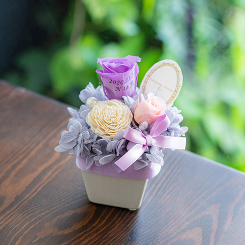 【花に記念日プリント】パステルプリザーブドフラワーアレンジ S ≪ヴァイオレット≫ 紫のバラ