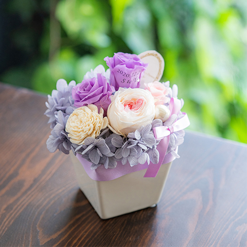 【花に記念日プリント】パステルプリザーブドフラワーアレンジ M ≪ヴァイオレット≫ 紫のバラ