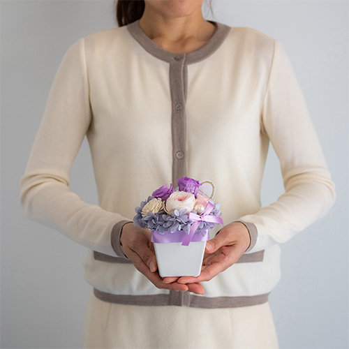 【花に記念日プリント】パステルプリザーブドフラワーアレンジ M ≪ヴァイオレット≫ 紫のバラ