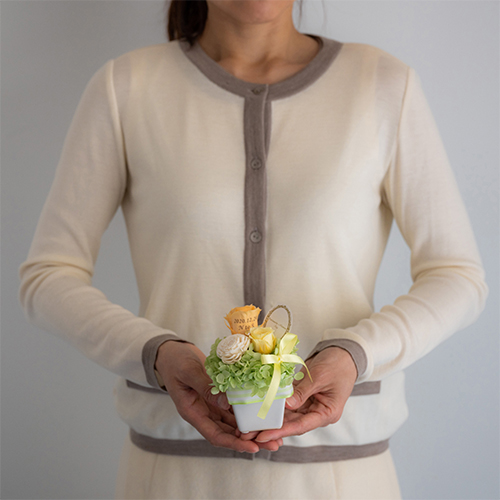 【花に記念日プリント】パステルプリザーブドフラワーアレンジS≪オレンジ≫