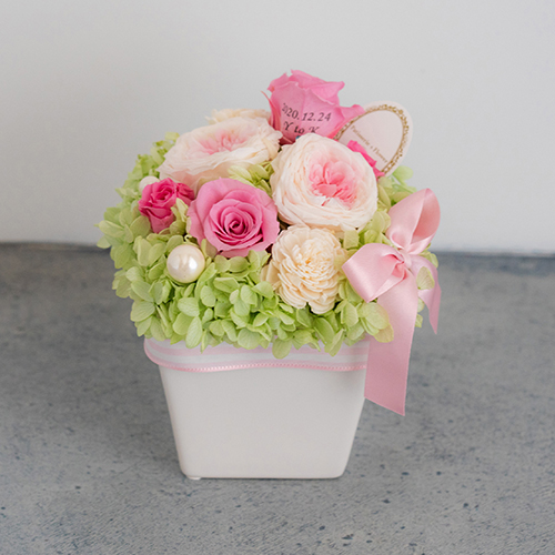 【花に記念日プリント】パステルプリザーブドフラワーアレンジL≪ピンク≫