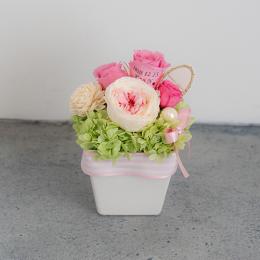 【花に記念日プリント】パステルプリザーブドフラワーアレンジM≪ピンク≫