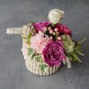 【花に記念日プリント】幸せを運ぶ鳥カゴMと季節のフラワーアレンジメント 生花・フェアトレード商品