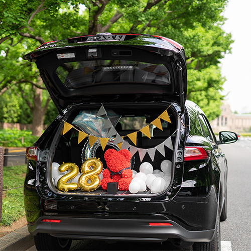 【車でサプライズ演出】ホワイトバルーン+フラッグ装飾セット