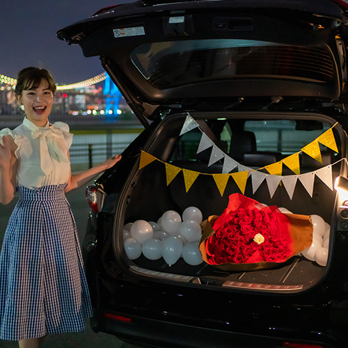 【車でサプライズ】永久の愛を誓う”108本の花束”　+　装飾セット