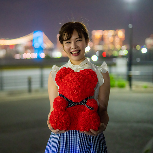 【車でサプライズ】幸せを呼ぶローズテディベア　レッド　+　装飾セット