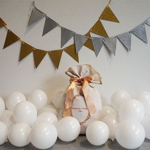 【車でサプライズ演出】ホワイトバルーン+フラッグ装飾セット