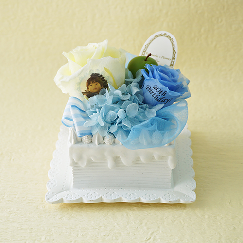 【メッセージローズ】青りんごのホイップクリームスクエアケーキ&プリザーブドフラワー≪ブルー≫