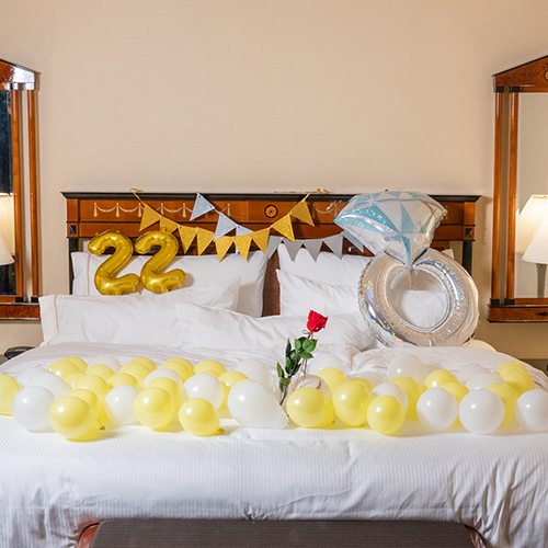 【ホテルでプロポーズ】Specialダイヤモンドローズ　ショート　メッセージフラワー+フラッグ装飾セ