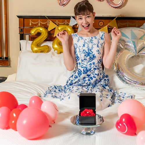 【ホテルでプロポーズ】フラワージュエリーBOX(SV925 リメイクサービス付)+フラッグ装飾セット