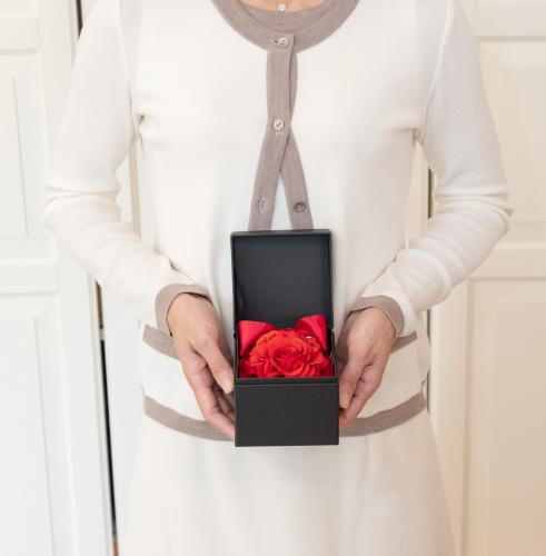 プロポーズボックス ROSE BOUTE ブラックBOX ≪レッド≫