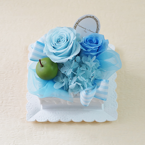 【メッセージローズ】青りんごのホイップクリームスクエアプリザーブドフラワーケーキ≪ブルー≫